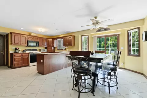 Kitchen - 10 S Hampton Ct, Crete, IL 60417 photo 1 of 4