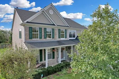 Exterior - 404 Hackney Ln, Oswego, IL 60543 photo 3 of 6