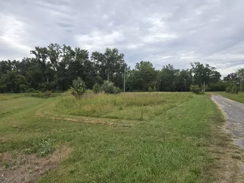 000 Bauman Ln, Harrisburg, IL 62946