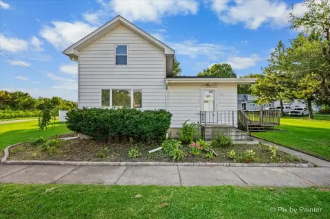 163 Wahlgren Ave, Hinckley, IL 60520