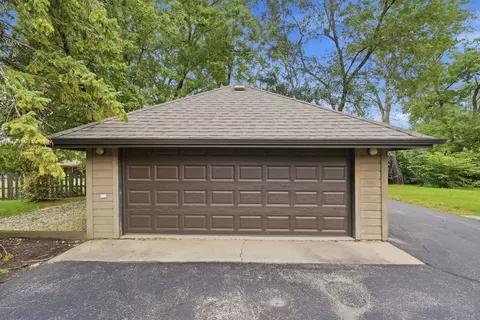 Exterior - 843 Cramer Ct, Willowbrook, IL 60527 photo 2 of 4