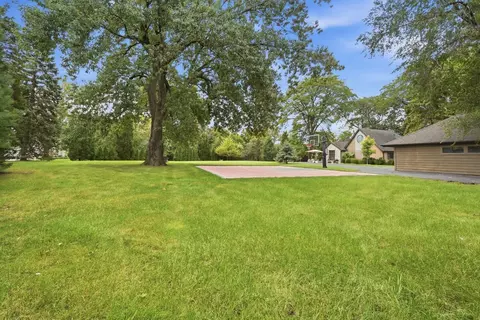 Exterior - 843 Cramer Ct, Willowbrook, IL 60527 photo 3 of 4