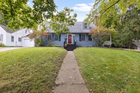 804 Roosevelt Rd, Woodstock, IL 60098