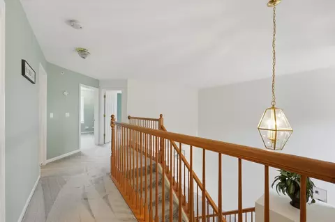 Entry Way - 1905 Maureen Dr, Hoffman Estates, IL 60192 photo 3 of 4