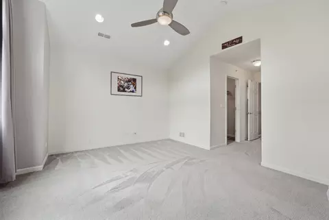 Bedroom - 1905 Maureen Dr, Hoffman Estates, IL 60192 photo 1 of 6