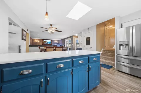 Kitchen - 15619 Lorel Ave, Oak Forest, IL 60452 photo 4 of 4