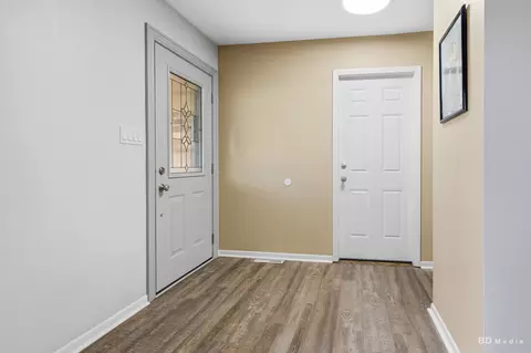 Entry Way - 15619 Lorel Ave, Oak Forest, IL 60452 photo 2 of 4