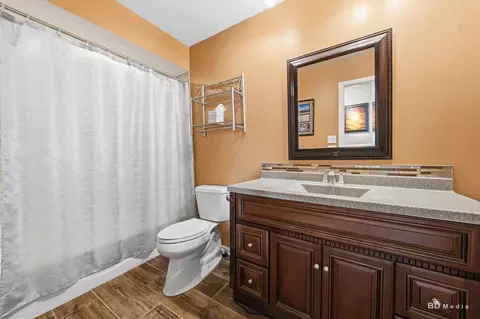 Bath - 15619 Lorel Ave, Oak Forest, IL 60452 photo 3 of 3