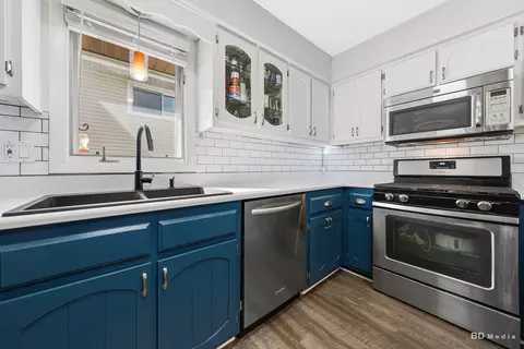 Kitchen - 15619 Lorel Ave, Oak Forest, IL 60452 photo 2 of 4