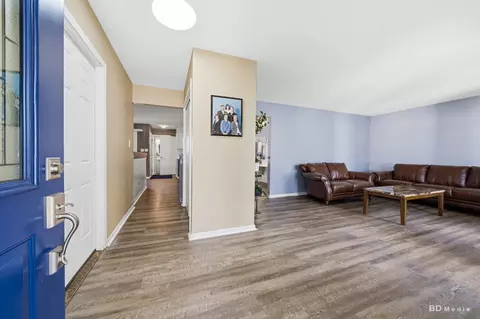 Entry Way - 15619 Lorel Ave, Oak Forest, IL 60452 photo 1 of 4