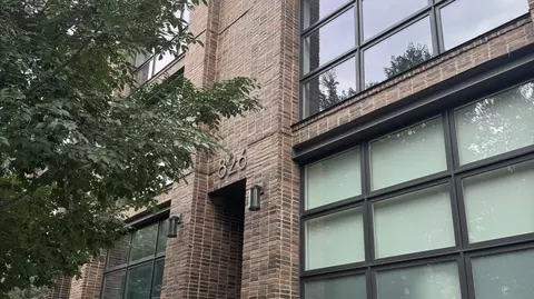 826 N Marshfield Ave #3S, Chicago, IL 60622