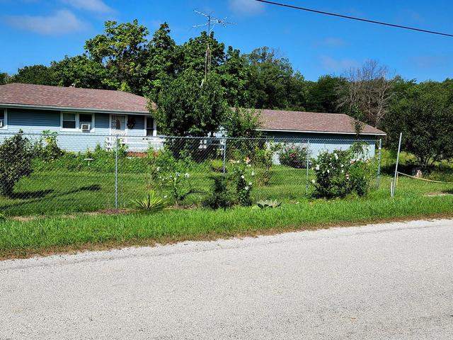 335 S State Line Rd, Beaverville, IL 60912