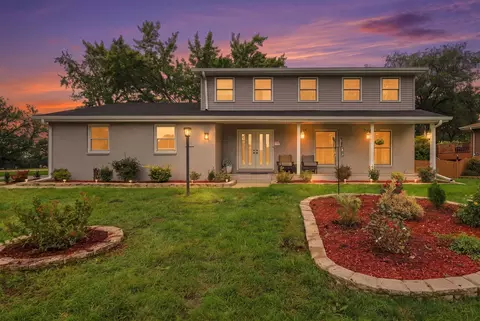 21 W134 Club Ter, Itasca, IL 60143