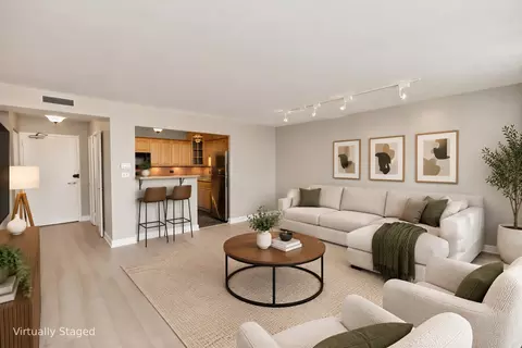 Living - Undisclosed, Chicago, IL 60660 photo 1 of 3