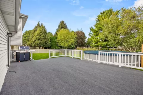 Exterior - 1807 Larkspur Dr, Plainfield, IL 60586 photo 5 of 9