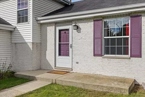 Exterior - 1807 Larkspur Dr, Plainfield, IL 60586 photo 2 of 9