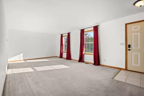 Living - 1807 Larkspur Dr, Plainfield, IL 60586 photo 1 of 6