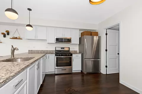 Kitchen - 25151 Faraday Rd, Manhattan, IL 60442 photo 2 of 2