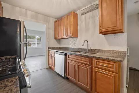Kitchen - 205 Hereford Dr, Steger, IL 60475 photo 3 of 4