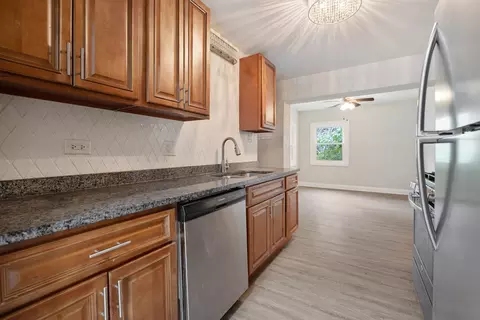 Kitchen - 205 Hereford Dr, Steger, IL 60475 photo 2 of 4