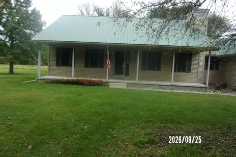 221 North St, Woodland, IL 60974