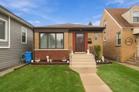 3242 N Oleander Ave, Chicago, IL 60634