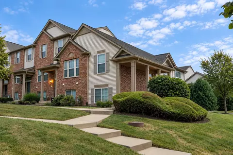 250 Devoe Dr, Oswego, IL 60543