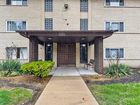 Undisclosed, Arlington Heights, IL 60005