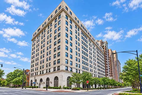 2100 N Lincoln Park W #4DN, Chicago, IL 60614