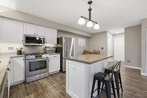 Kitchen - 25101 Faraday Rd, Manhattan, IL 60442 photo 2 of 6