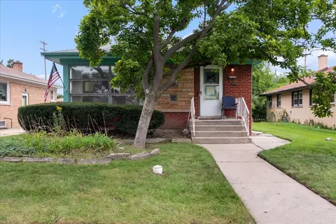 3806 Harvard Ter, Skokie, IL 60076