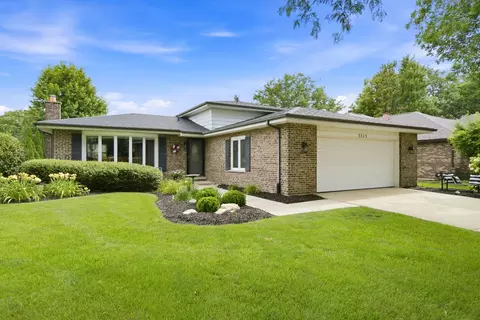 3313 Pitcher Dr, Darien, IL 60561