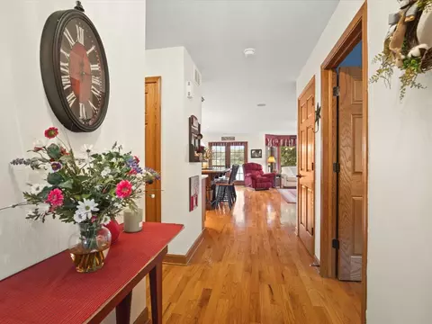 Entry Way - 2234 Breckenboro Rd, Davis, IL 61019 photo 1 of 2