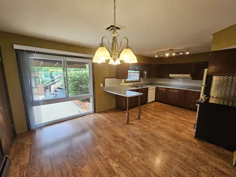 Kitchen - 3 Linnview Dr, Mount Vernon, IL 62864 photo 1 of 3