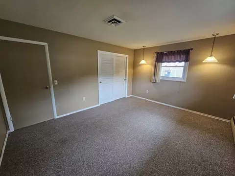 Bedroom - 3 Linnview Dr, Mount Vernon, IL 62864 photo 3 of 3