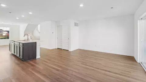 Living - 1303 Foxglove Dr, Bartlett, IL 60103 photo 5 of 6