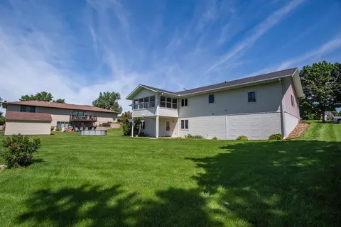 Exterior - 1008 1st Ave, Fulton, IL 61252 photo 5 of 5