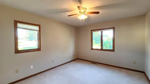 Bedroom - 1008 1st Ave, Fulton, IL 61252 photo 3 of 4