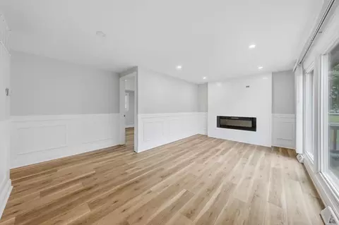 Living - 16548 Paulina St, Markham, IL 60428 photo 3 of 6