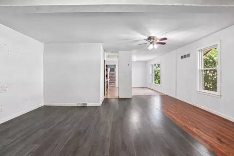 Living - 14938 Millard Ave, Midlothian, IL 60445 photo 3 of 7