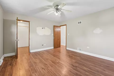 Bedroom - 14938 Millard Ave, Midlothian, IL 60445 photo 6 of 10