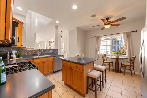 Kitchen - 16146 Huron St, Crest Hill, IL 60403 photo 2 of 4