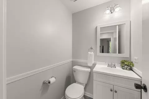 Bath - 16146 Huron St, Crest Hill, IL 60403 photo 1 of 3