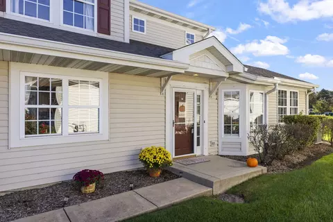 Exterior - 16146 Huron St, Crest Hill, IL 60403 photo 3 of 7
