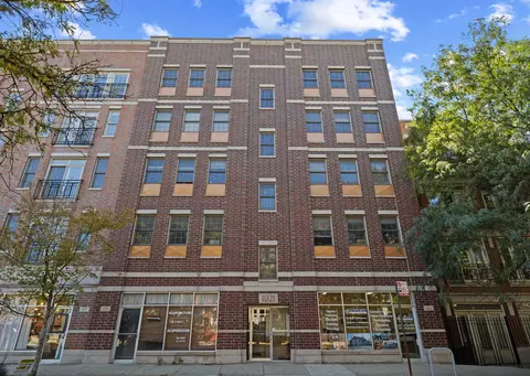 1921 W Diversey Pkwy #402, Chicago, IL 60614