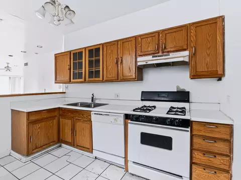 Kitchen - 1942 E 72nd Pl #2A, Chicago, IL 60649 photo 1 of 2