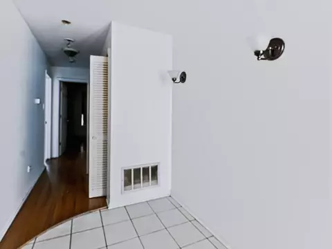 Entry Way - 1942 E 72nd Pl #2A, Chicago, IL 60649 photo 1 of 2