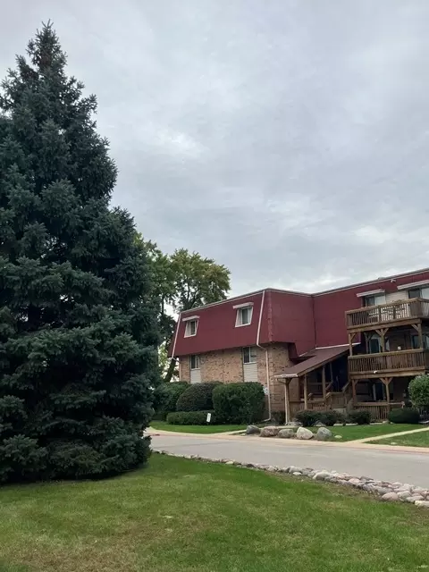 1870 Tall Oaks Dr #1102, Aurora, IL 60505