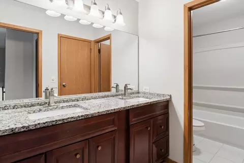 Bath - 1440 Carleton Ave, Naperville, IL 60565 photo 1 of 2