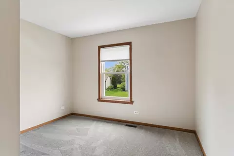 Bedroom - 1440 Carleton Ave, Naperville, IL 60565 photo 1 of 4